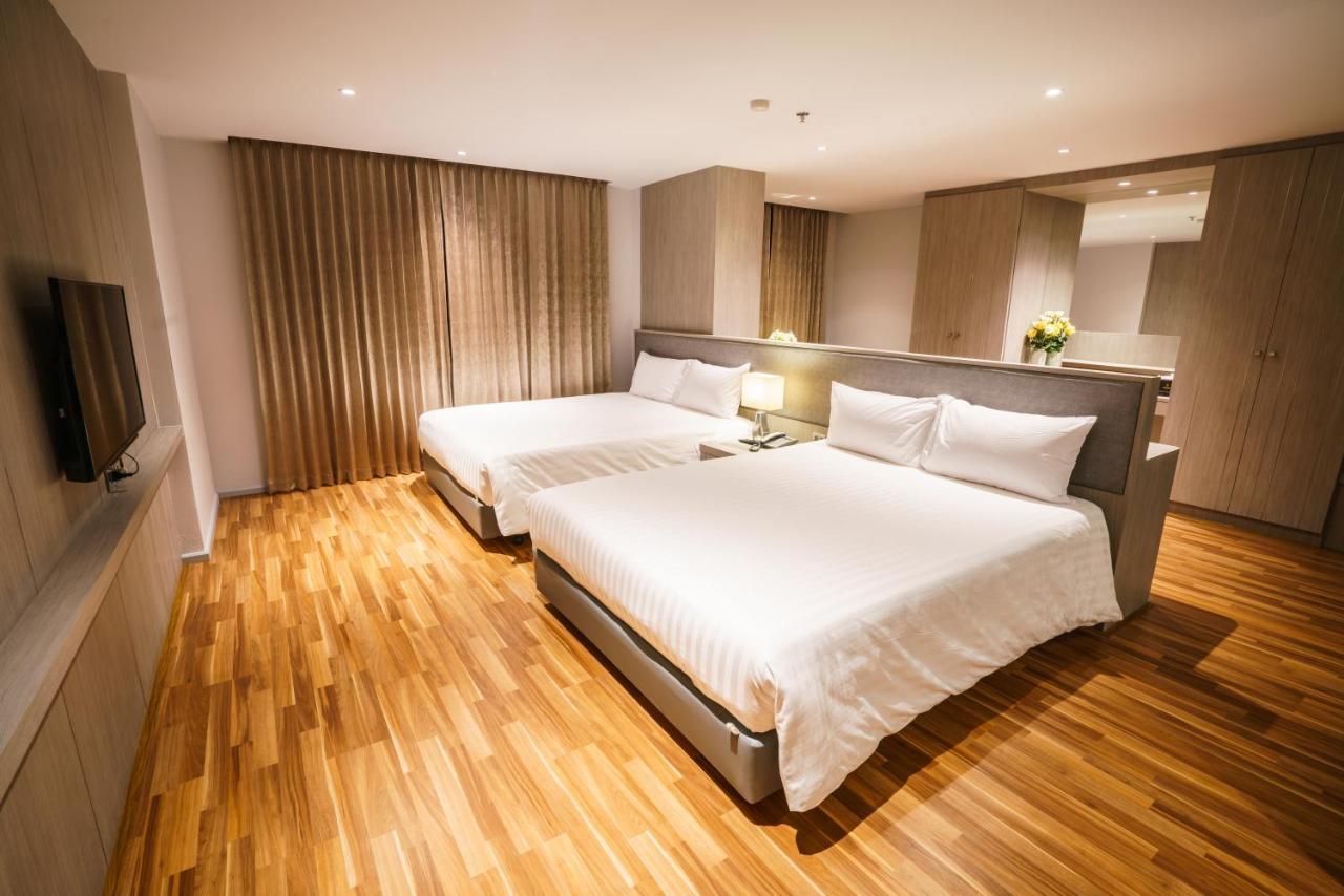 New Season Square Hotel Hatjaj Kültér fotó