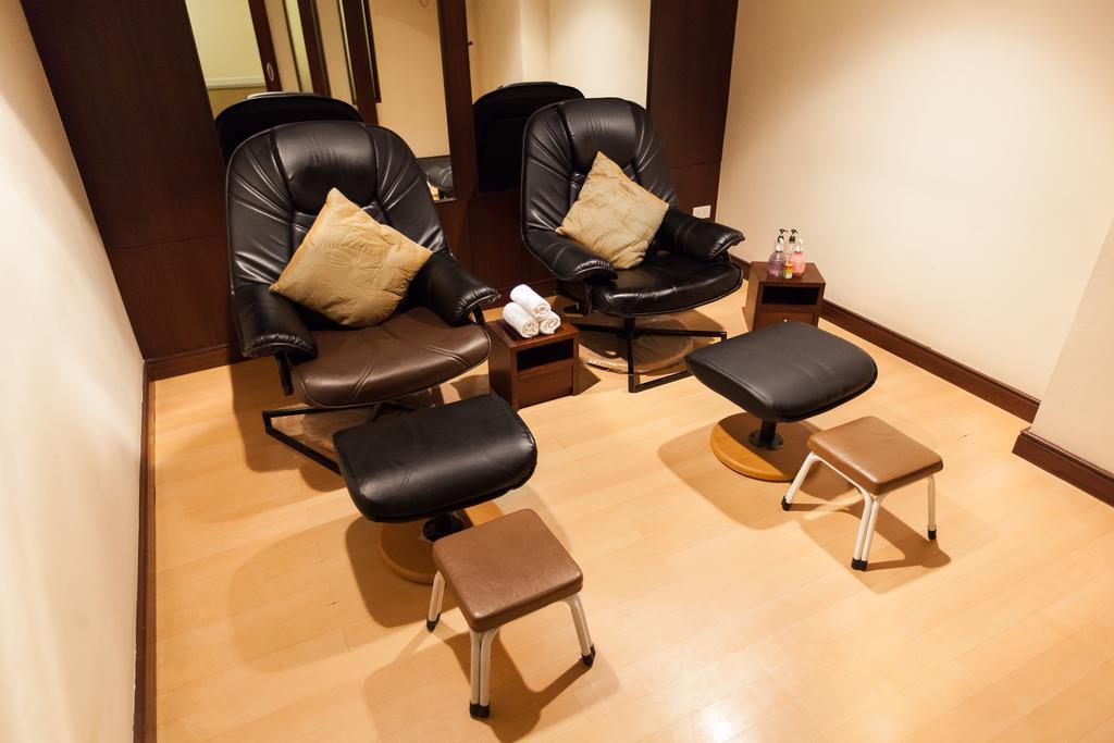 New Season Square Hotel Hatjaj Kültér fotó