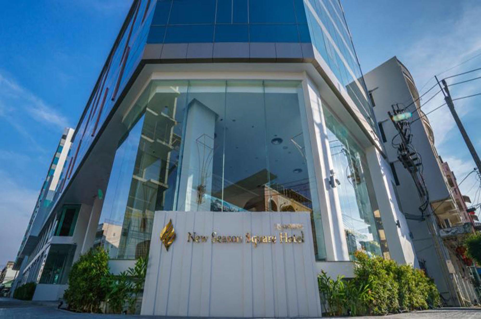 New Season Square Hotel Hatjaj Kültér fotó